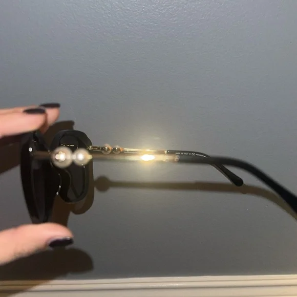 Chanel sunglasses!! - Picture 5 of 7
